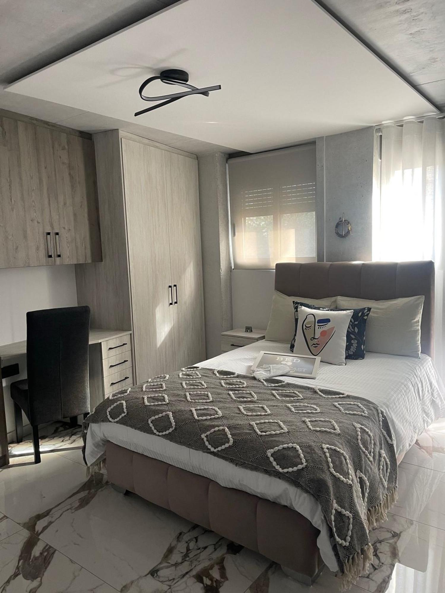 Sea View Apartment Патра Экстерьер фото